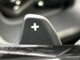 ★パドルシフト★ ハンドルにある『+』と『-』のレバーを指先で操ることで、マニュアル車感覚のシフトチェンジが楽しめるパドルシフトです☆