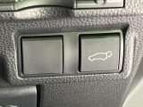 【パワーバックドア】スマートキーや運転席のボタンを押すだけでリアゲートが自動で開閉します!荷物を持っている時や、高い位置にあるバックドアを閉める際に便利な機能です♪