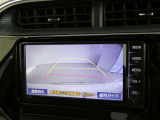 車庫入れや駐車で威力を発揮するのがバックモニター!ナビディスプレイに後ろの様子が映し出されるから安心です。