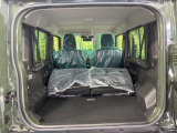 普段のお買い物や通勤、送迎等に十分な荷室スペースを確保しております。セカンドシートを倒すと、大きな荷物の積載も可能です♪