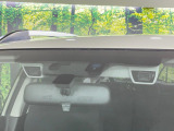 【アイサイト】前方の車両等を検知し、衝突しそうな時は警報で注意を促し、ブレーキを踏む力をサポート。ブレーキを踏めなかった場合は衝突被害軽減ブレーキが作動、衝突回避をサポートします。