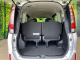 普段のお買い物や通勤、送迎等に十分な荷室スペースを確保しております。セカンドシートを倒すと、大きな荷物の積載も可能です♪