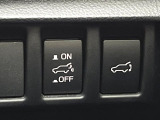 【パワーバックドア】スマートキーや運転席のボタンを押すだけでリアゲートが自動で開閉します!荷物を持っている時や、高い位置にあるバックドアを閉める際に便利な機能です♪