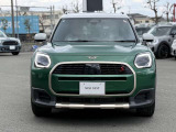 全国の正規ディラーにて、対応可能な認定中古車保証付となっております。納車前点検(100項目点検)を行い、全国ご自宅までご納車致します。アフターメンテナンスもお近くの正規ディラーにて可能となります。