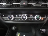 プラズマクラスター技術・フルオートエアコンディショナー搭載車両です◎エアコン、風量に連動して作動し空気浄化や脱臭などの効果があります◎車内もクリーンで快適に◎