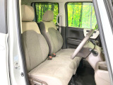 運転席シート廻りは使用感も少なく、良好な状態となっています。丁寧に使われていたことがよくわかりますね。