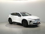 「中古車ハイブリッド保証」付き。ハイブリッド機構を無償で保証します。保証期間は、初度登録年月から10年目まで、またはロングラン保証が終わってから3年間。ただし累計走行距離が20万km以内です。