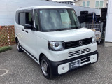 自社整備工場で点検整備をおこなってからお渡ししています。車検が残っている場合は『12ヶ月点検整備』を、車検整備付きの場合は『車検整備』をおこないます。整備費用は車両本体価格に含まれています。