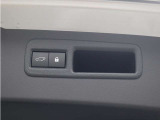 パワーバックドアのスイッチです。