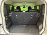 普段のお買い物や通勤、送迎等に十分な荷室スペースを確保しております。セカンドシートを倒すと、大きな荷物の積載も可能です♪