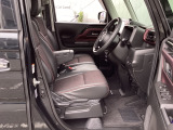 運転席の状態もグッド!年式・走行距離をほとんど感じさせない、大変きれいな室内です!