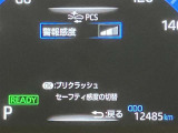 視認性に優れたメーターを採用しており、走行中でも車速や情報が分かりやすく表示されます。運転時の視線移動をむりのない範囲に抑え、快適で安心感のあるドライブをサポートします。