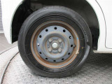 タイヤ周りは実際の車両でご確認ください。