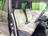 運転席シート廻りは使用感も少なく、良好な状態となっています。丁寧に使われていたことがよくわかりますね。
