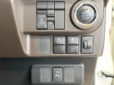【パワースライドドア】スマートキーや運転席のスイッチでスライドドアの開閉が可能♪電動だから力を入れてドアを開ける必要が無く、小さいお子様でも、重い荷物を持っている時もラクに開け閉めできます♪