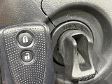 【キーレス】少し離れた場所からでもボタン一つでドアの開錠・施錠ができるのでとっても便利!ドアの鍵穴周りに傷をつけることもありません♪