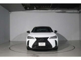 レクサスの厳しい基準とは、まず修復歴の車はございません。初年度7年未満、10万キロ未満など90項目にも及ぶチェックを行い、その基準をクリアした上質なお車だけを展示しております。