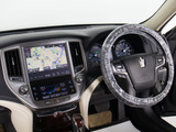 使いやすさや安全性を追求したステアリング周り!高級車ゆえにスイッチ類が多いのも特徴ですね!考え尽くされた配置ですぐに使いこなす事が出来ますのでご安心下さい!是非、体感してみて下さい!!
