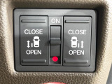 【両側パワースライドドア】スマートキーや運転席のスイッチで後席両側スライドドアの開閉が可能♪電動だから力を入れてドアを開ける必要が無く、小さなお子様でも簡単に開け閉めでき快適です♪