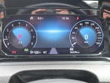 先進のデジタル液晶メーター(Digital Cockpit Pro)採用の車両です