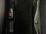 【シートヒーター】運転席、助手席にはシートヒーターが装備されております。冬場寒い時期や、夏場でも車内のエアコンが苦手な方には嬉しい装備です!