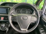 【純正革巻きステアリング】上質な革を使用することで、手にしっかり馴染みとても運転しやすいハンドルです♪