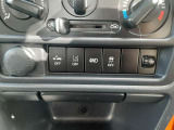 シガーソケット/デュアルカメラブレーキサポートOFFスイッチ/車線逸脱警報OFFスイッチ/4WD切り替えスイッチ/ESP OFFスイッチ/ライトレベライザー
