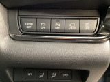 各種機能の切替スイッチは運転席パネル下に集約されています。任意で切り替え可能なため状況に合わせてお使いください。