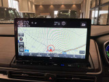 11.4インチディーラーオプションナビとなっております。インターナビも対応しているので日本全国おでかけすることができます!