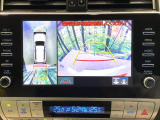 【マルチテレインモニター】車のフロントやサイドのカメラ画像を同時にモニター表示することで、悪路や狭い道を走行時でも周囲の状況確認ができ安心!本格SUVにうれしい装備です♪