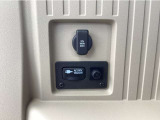 コンセントも付いております!電気自動車ならではな装備ですよね☆