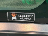 品質へのこだわり!フロアマットやシートなど車内をキレイに清掃し、ニオイや汚れなどを徹底的にクリーニングしてもらっております。室内はピカピカです☆