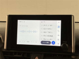 いまや必須装備「ナビゲーション」搭載!知らない場所にスイスイッとドライブ。もう、これなしではハンドルを握れませんね!でも運転中の操作は危険ですのでご注意ですね☆