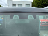 【デュアルカメラブレーキサポート】フロントガラス上部に設置された2つのカメラで前方の車両や人物を検知し、衝突を回避できないと判断した場合に衝突被害軽減ブレーキが作動。衝突を回避または軽減します☆