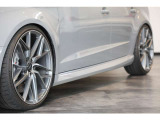 AUDI RS3Sportsbackが入庫しました!カスタム多数な一台となっております!お気軽にお問い合わせください。