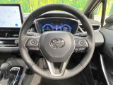【純正革巻きステアリング】上質な革を使用することで、手にしっかり馴染みとても運転しやすいハンドルです♪