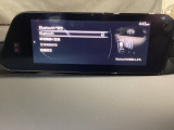Bluetoothに接続することで、スマートフォンに入っている音楽アプリを車内で楽しめたり、通話が出来ます♪