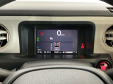 メータは先進的なデジタルメーターを採用!ゆっくりと数字が動くのでとても見やすく表示されます!平均燃費なども表示、エコな運転の手助けをしてくれます!