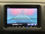 バックでの車庫入れも安心です! リアカメラが付いているバックモニター付のナビを装備しております。操作線もついており距離感も画面から確認できます。