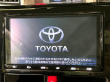 【メーカー純正ナビ】インテリアに溶け込むスタイリッシュな「専用設計」メーカーナビを装備♪視認性や操作性など基本性能にも優れ、より上質なカーライフをお楽しみいただけます。