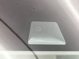 【ホンダセンシング】走行中に前方の車両等を認識し、衝突しそうな時は警報とブレーキで衝突回避と被害軽減をアシスト。より安全にドライブをお楽しみいただけます。