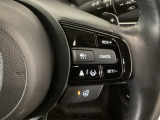 【アダプティブ・クルーズ・コントロール】予め設定した車速内でクルマが自動的に加減速。 前走車との適切な車間距離を維持しながら追従走行し、高速道路でのドライバーの疲労を軽減してくれる嬉しい機能付♪