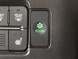 ★ECONスイッチ★ エコドライブを加速しよう!スイッチをONにすると、運転の仕方によるロスを抑え込み燃費をよくするようクルマが頑張ります(*^ー^*)燃費向上にチャレンジ♪
