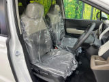 運転席シート廻りは使用感も少なく、良好な状態となっています。前オーナー様が丁寧に使っていたことがよくわかりますね。