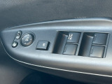 運転席窓操作部スイッチの画像です。