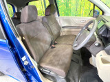 運転席シート廻りは使用感も少なく、良好な状態となっています。丁寧に使われていたことがよくわかりますね。
