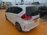 左後ろからの画像です!日々お買い得車両続々入庫しております!