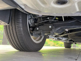 お車を安心してお乗りいただく為には、足回りの定期点検が欠かせません。サービスサポート(有償保証)では無料点検もご提供しており、安心のカーライフをお過ごしいただけるサポート体制が整っています。