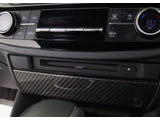 CDはもちろんの事、DVD&Blu-ray再生も可能です。フルセグ地デジにも対応しさらにBluetoothにも対応しております