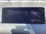 ハンドル操作をアシストすることにより車線からの逸脱回避を支援します。